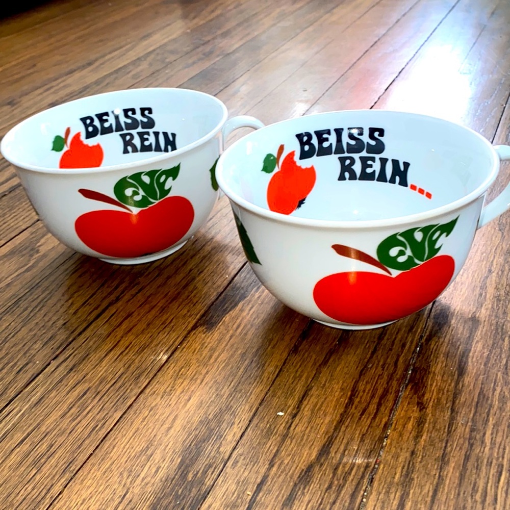 Seltmann Weiden Adam and Eva Apple XXL Cup 70s Mugs - adorable.